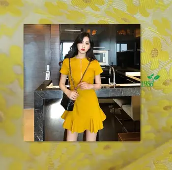 Корейската версия на темпераментного жълто вышитого рокля Фея, пролетно-есенни дрехи за момичета, на новост 2019 г., нежна кърпа за момичета, къси ски 0